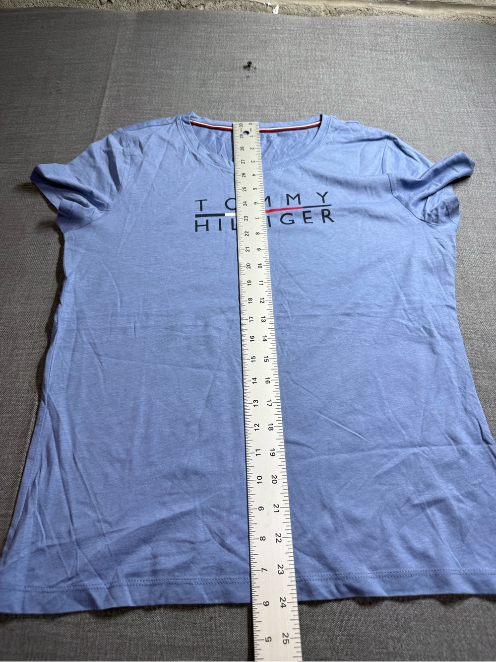 Tommy Hilfiger Women's Light Blue Logo Crewneck Tee - Picture 7 of 10